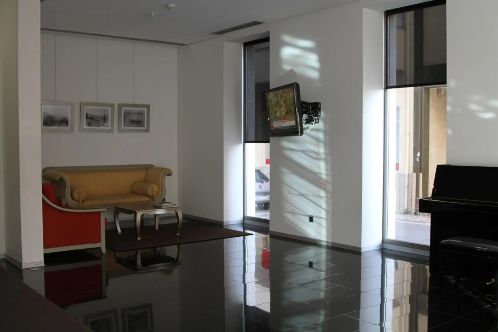 Lazza Hotel