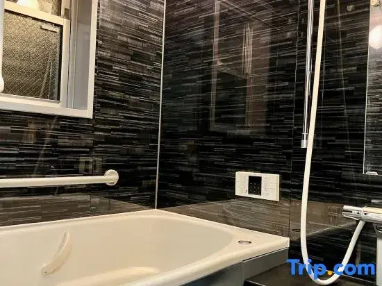 COREHOTEL　It is a 3-minute walk from Higashi Shinjuku station and  from Shinjuku station