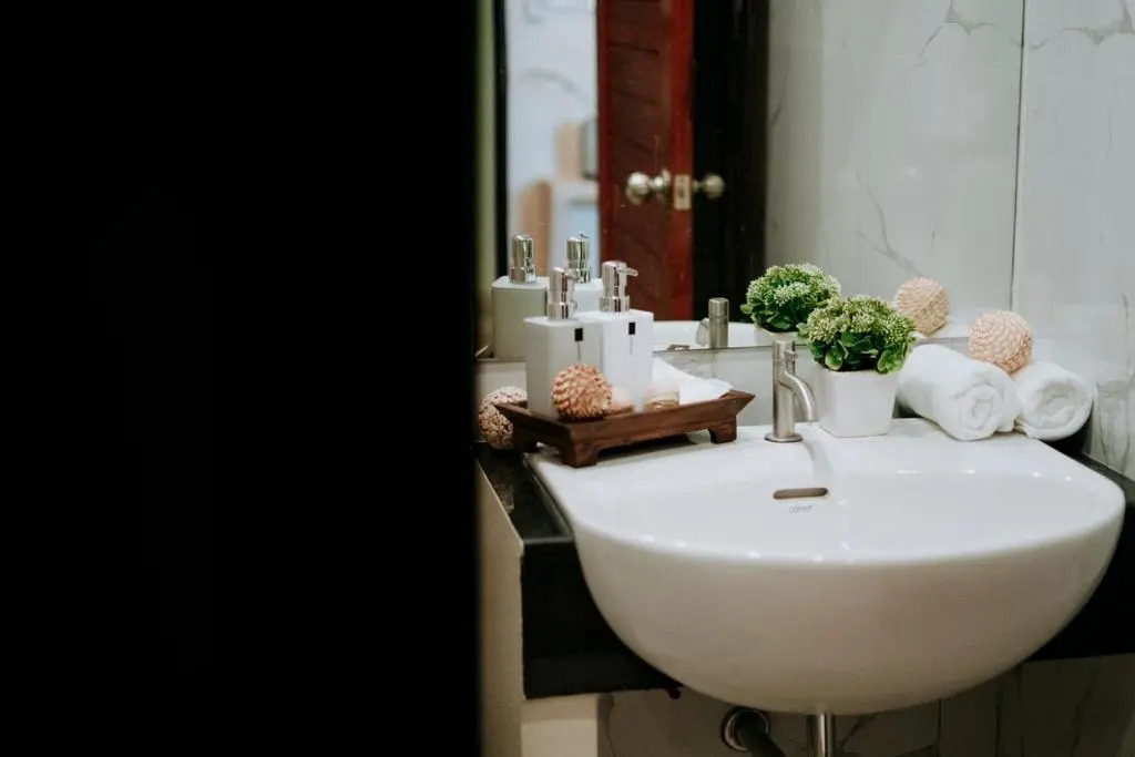 SJ Miracle Hotel