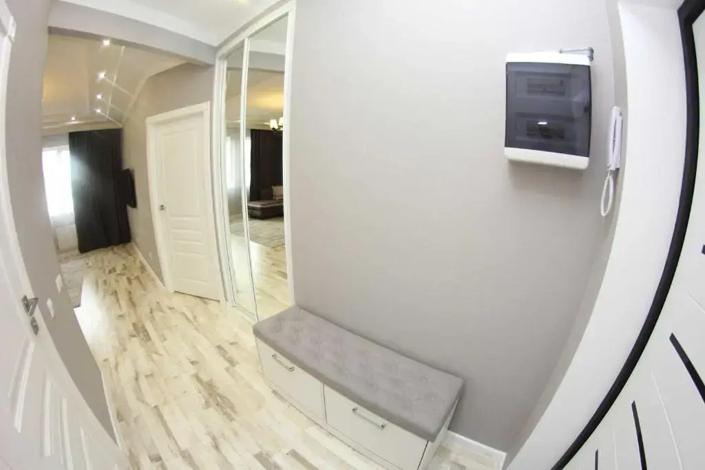 Ujutnye apartamenty na Navoi 208/6