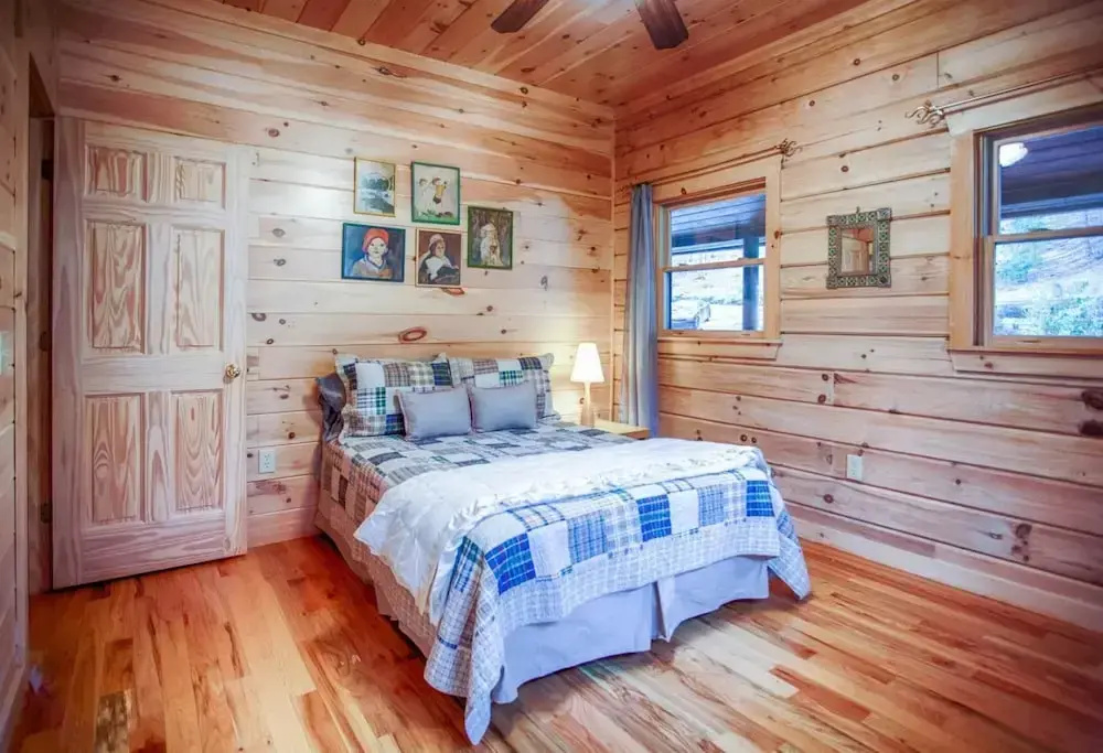 Aska Lakeside Lodge