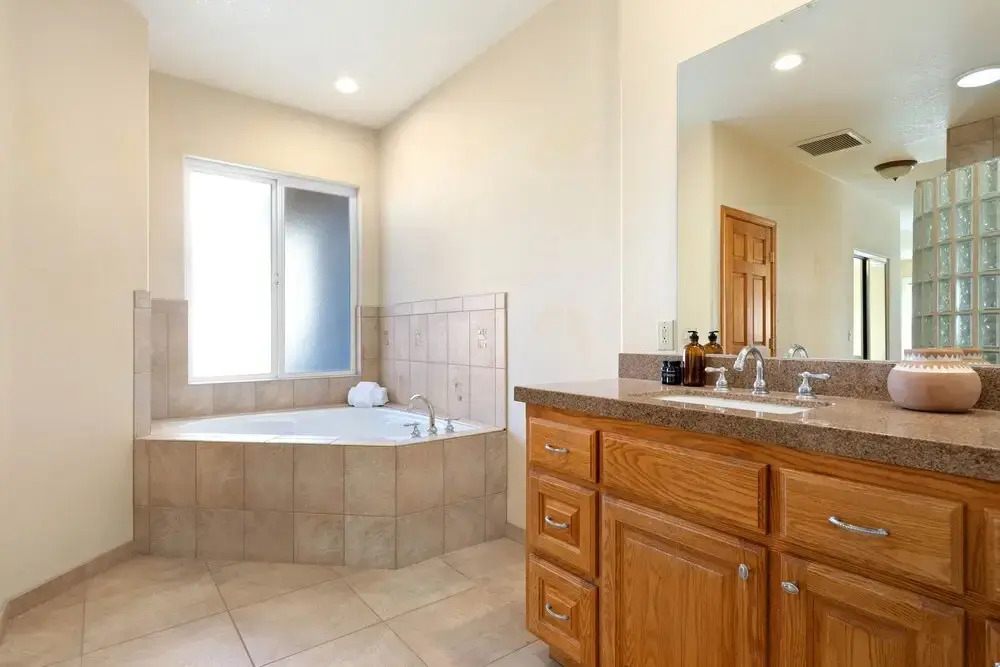 Playa Sol by Avantstay Jtree Oasis w/ Hot Tub & Pool!