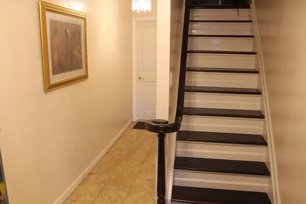 Spacious Comfy Room in Cozy Classy Duplex