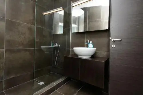 Apartment & Parking 100m Kerameikos Metro