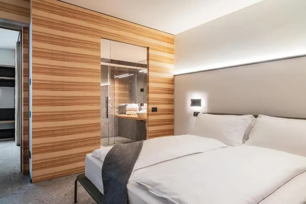 ESSENCE - Charming Suites