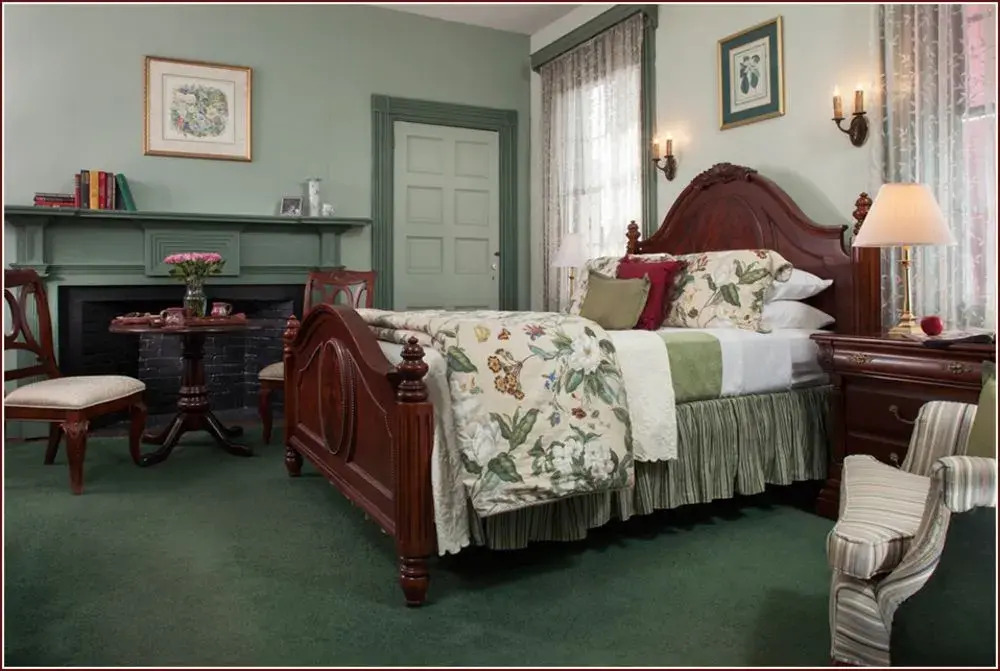 Carlisle House Bed and Breakfast