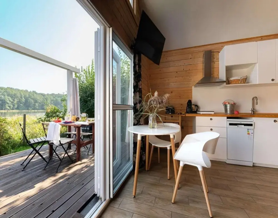 Scandinavian house overlooking the lake