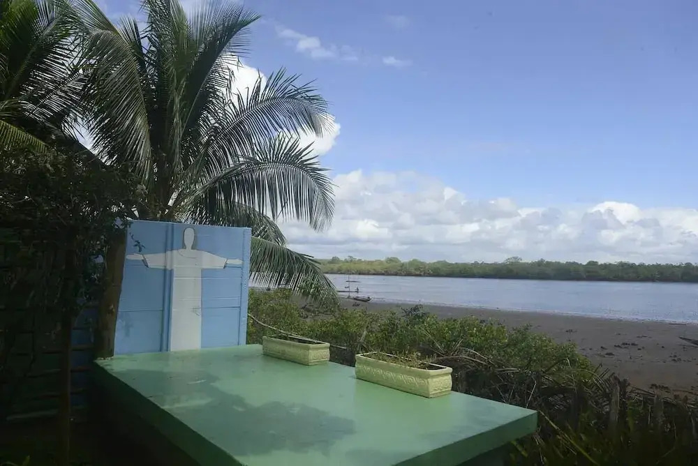 Casa de Temporada 4 Coqueiros, 16 Hóspedes, Piscina, 4 Suítes e Churrasqueira em Itacaré Bahia
