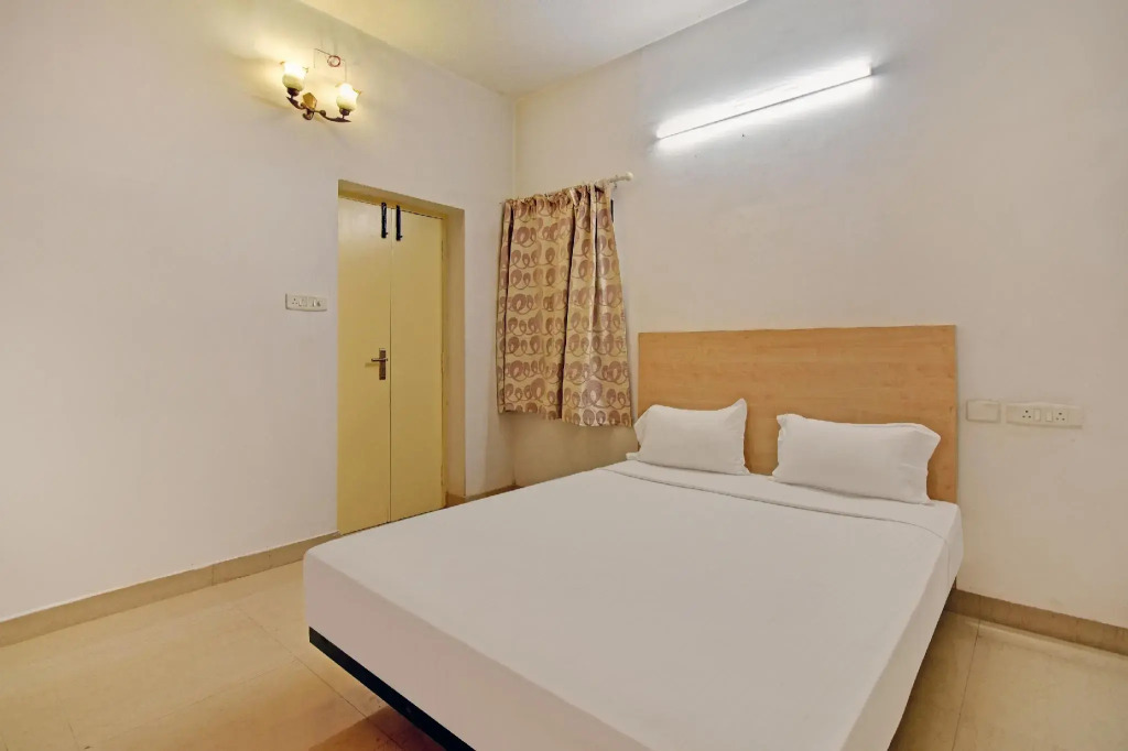 OYO Homes 80050 Dakshin Villa ECR