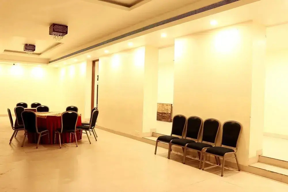 OYO 1346 Manthan Hotel
