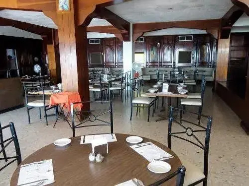 Hotel De Cima