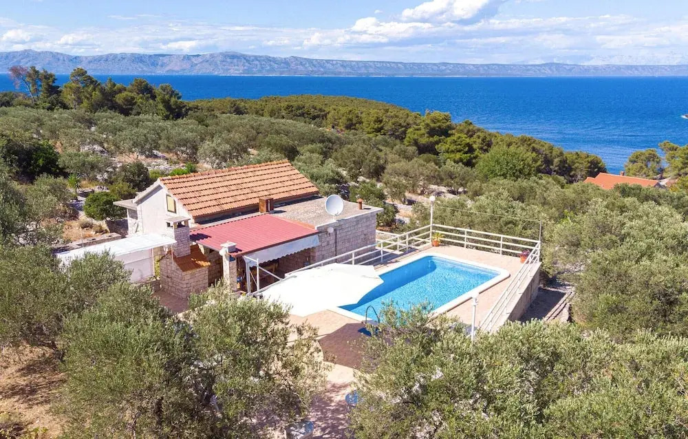 Awesome Home in Vela Luka With Wifi and 2 Bedrooms