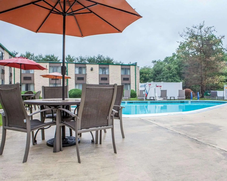 SureStay Plus Hotel by Best Western McGuire AFB Jackson