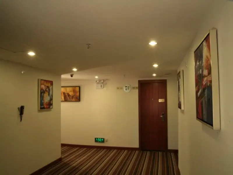 Minghong Hotel (Guangzhou Zhongshan Medical Dongshankou Metro Station)