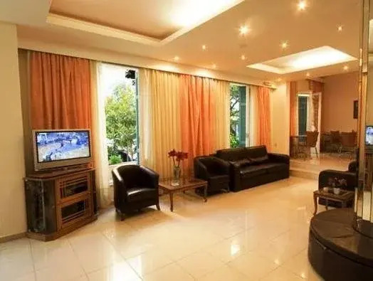 Hotel Adonis