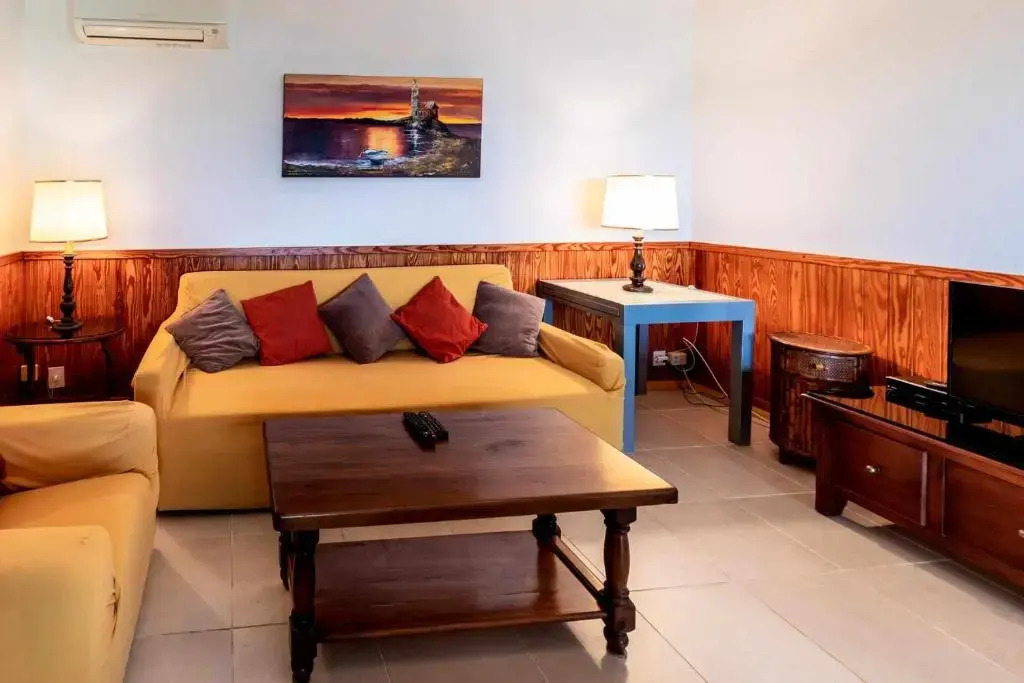 PORT DE LA SELVA 94 Apartamento con extenso jardín y barbacoa