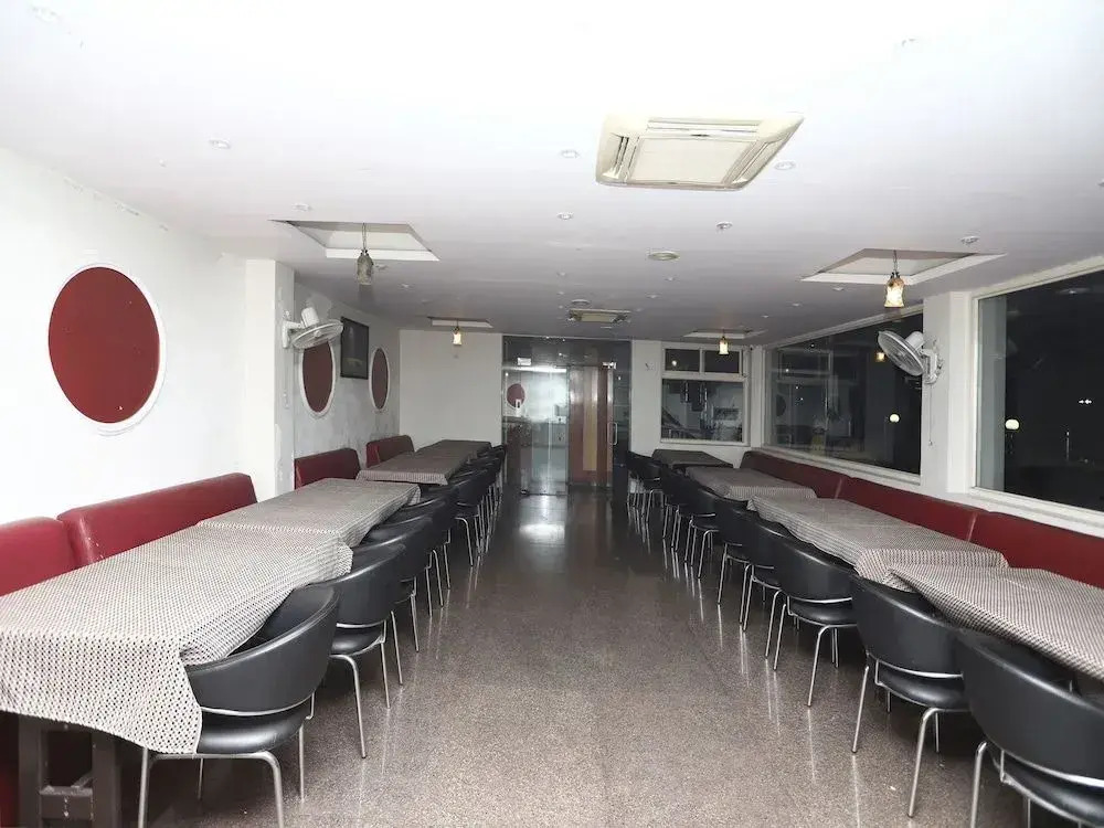 OYO 3269 Hotel Jagat Inn