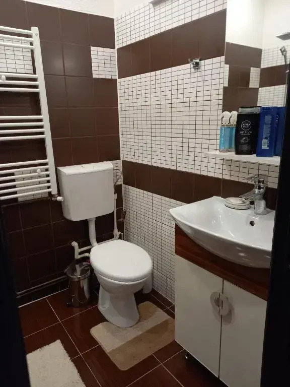 Apartament Plopilor