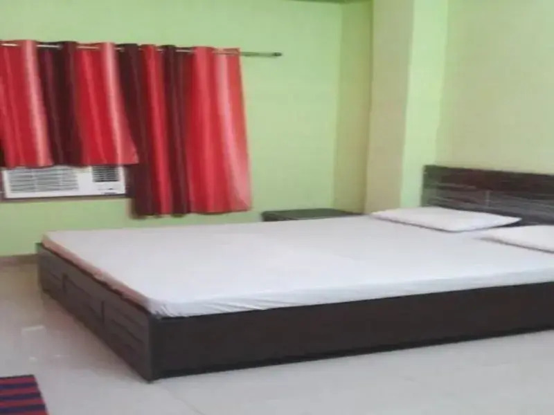 RLJ Guest House