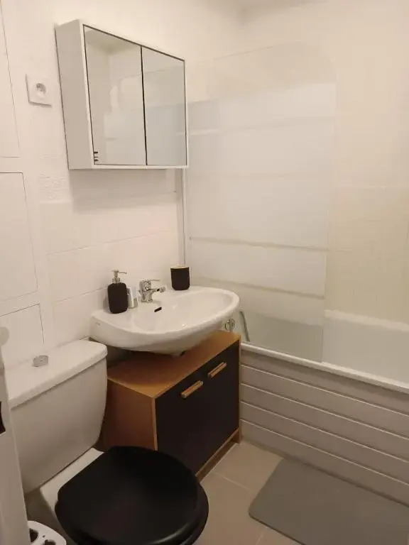 Charmant Studio Avec Balcon, 1 Piece, 4 Personnes