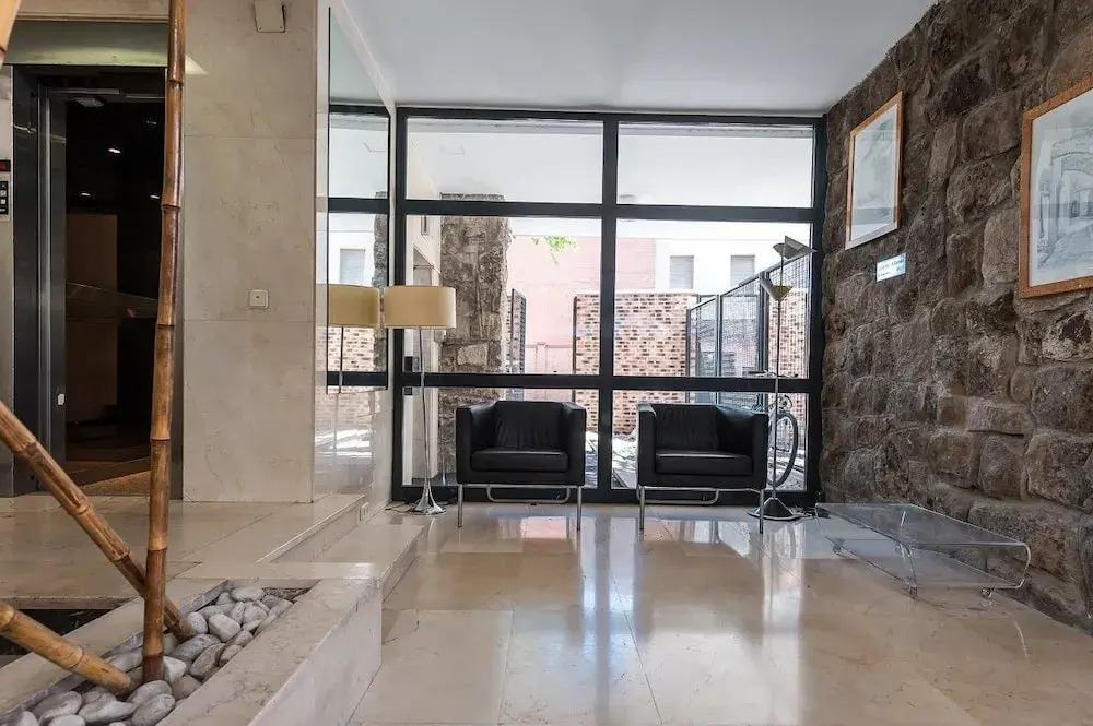 Roomspace Plaza Castilla Apartments