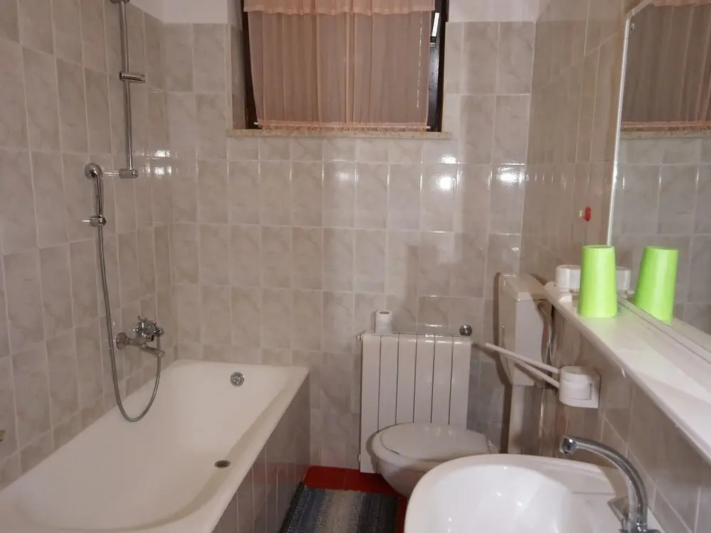 Charming Apartment in Banjole Near Sea