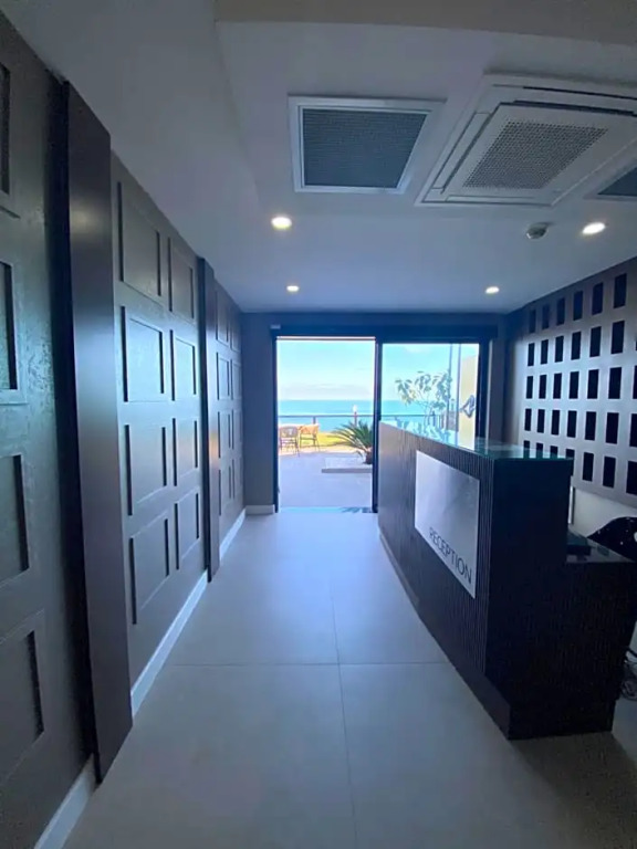THE DECK OTEL