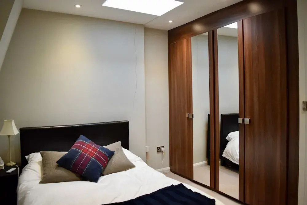 Modern 1 Bedroom Kensington Flat With Roof Terrace
