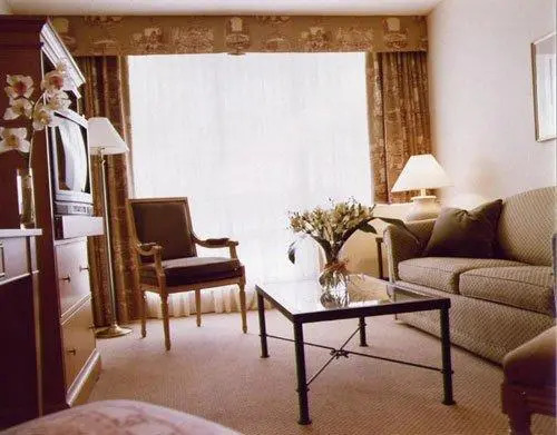 Clarion Hotel & Suites Downtown