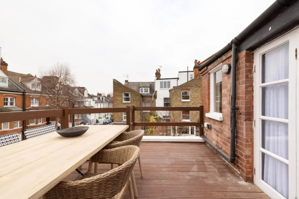 The West End Lane Wonder -Stunning & Bright 4BDR with Rooftop Terrace