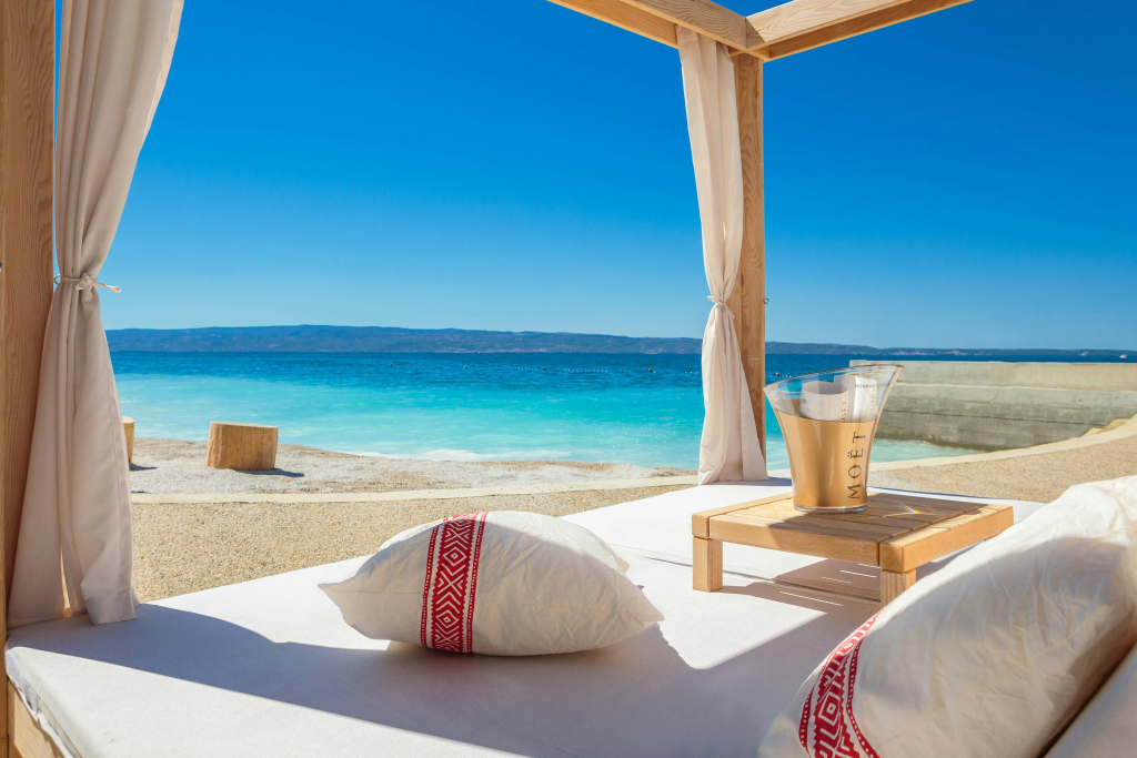Le Meridien Lav Split