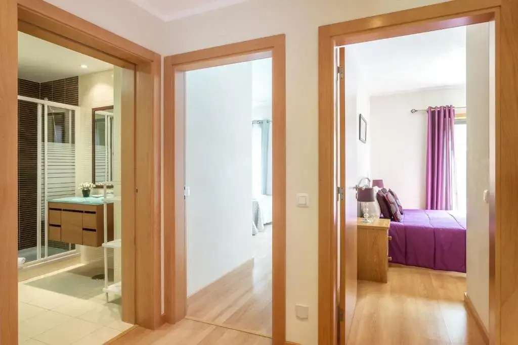 Privilege Apartment Ciboulette with Rooftop Pool, Village Marina - Olhão