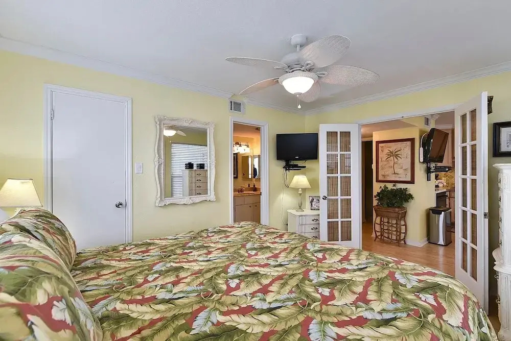 Seascape 2301 2 Bedroom Condo by RedAwning
