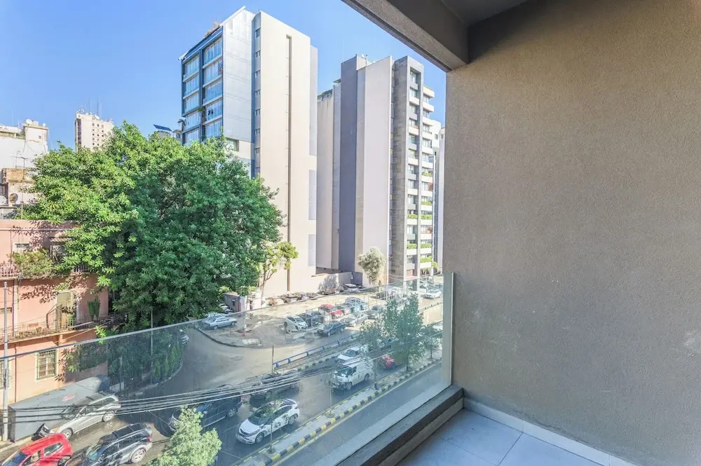 Achrafieh Gate - Modern 3-BR Apartments & Balconies
