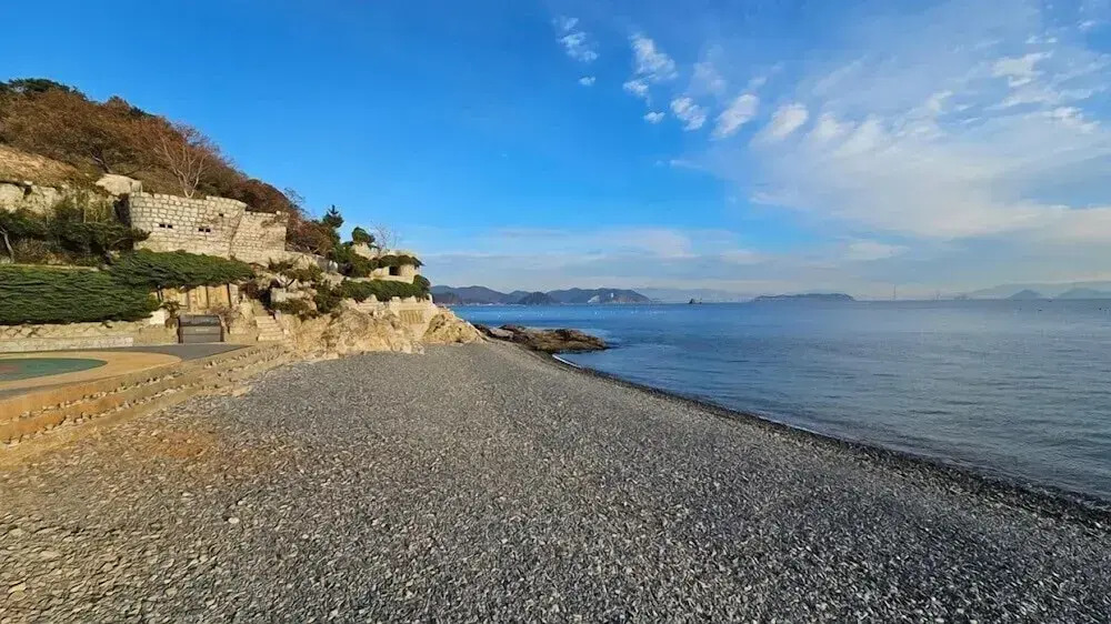 Geoje Swim Pension
