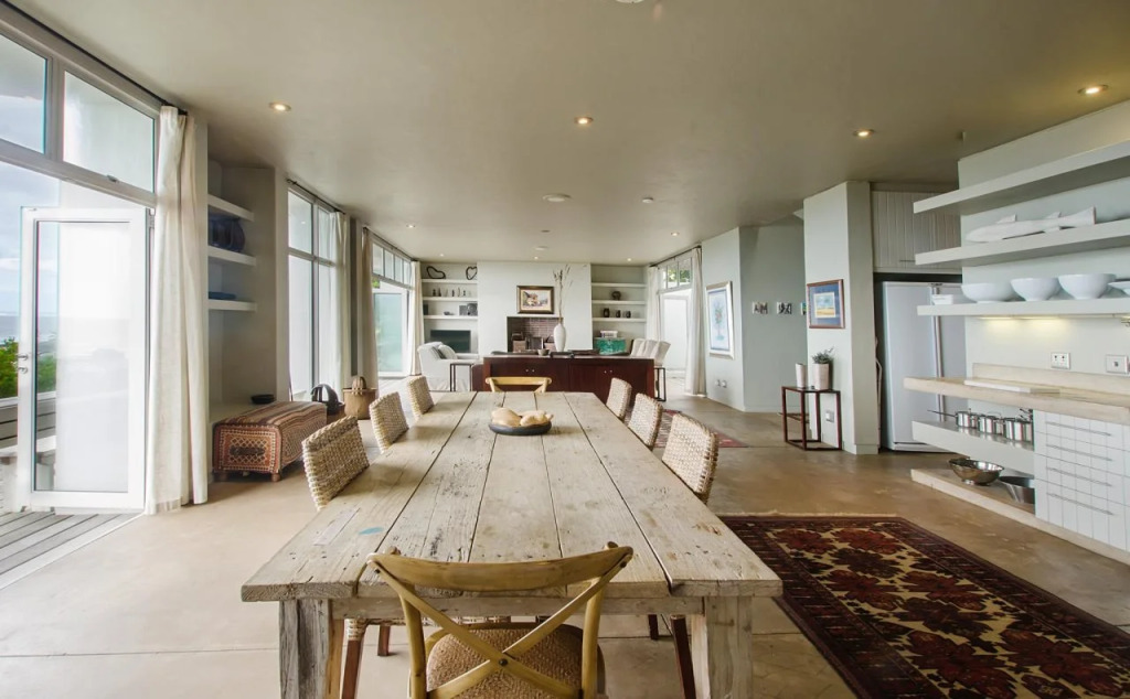 10 Elf Beach House
