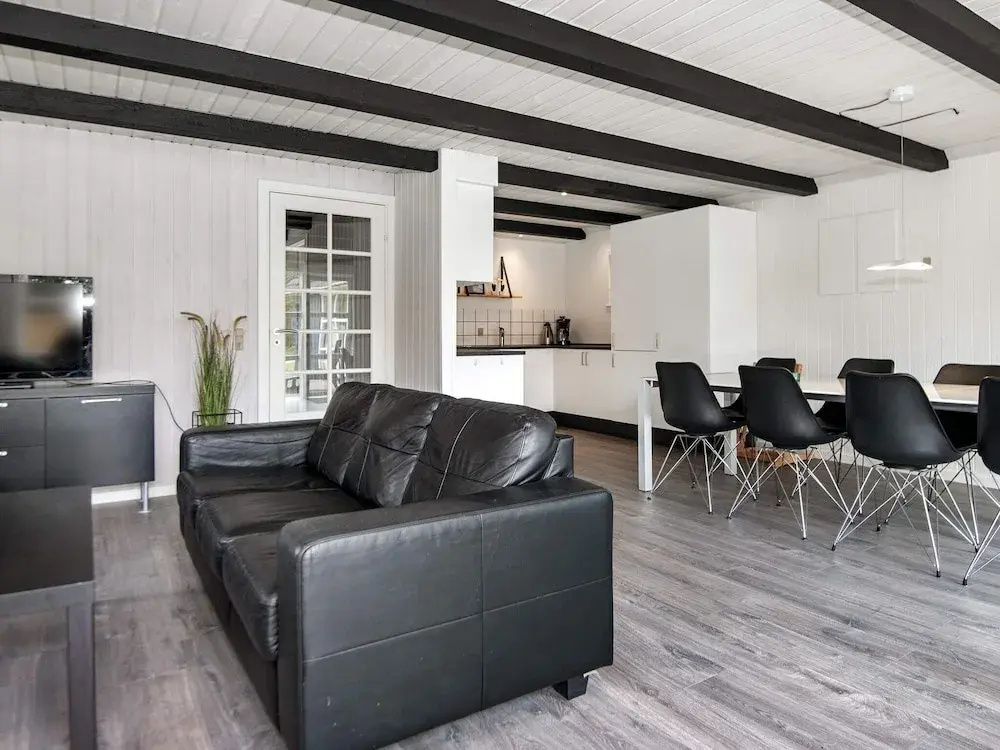 Cozy Home In Rømø With Sauna