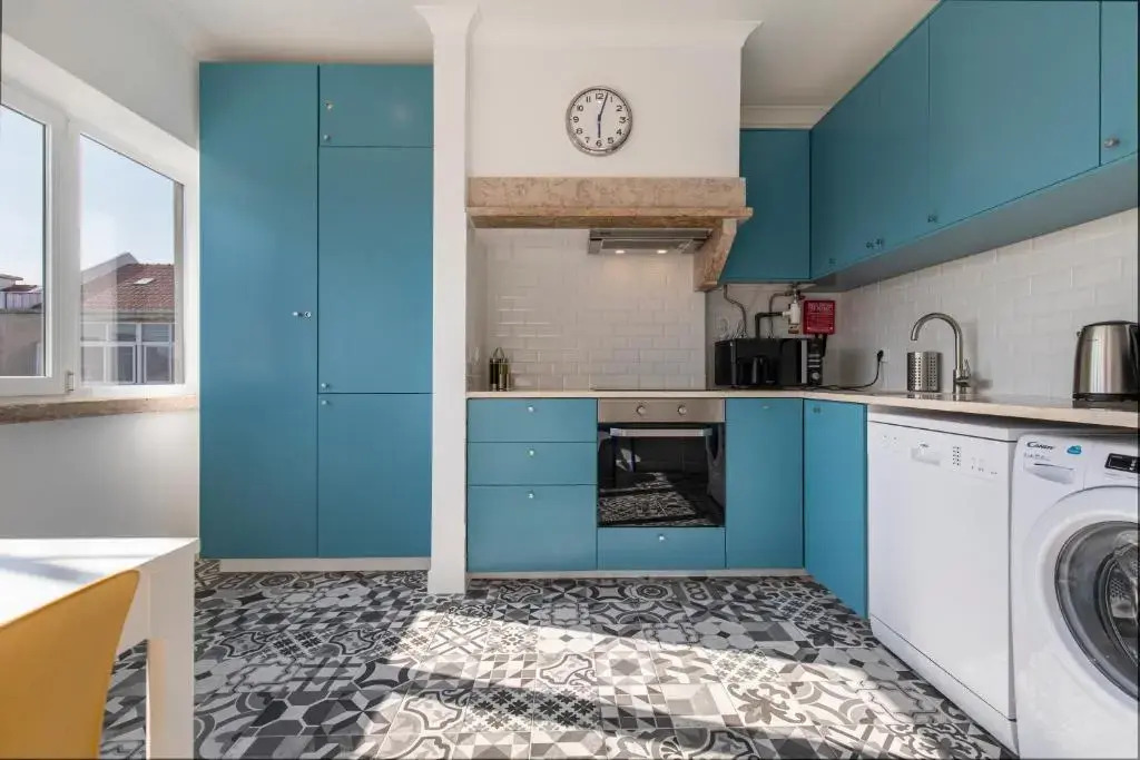 LovelyStay - Sunny 1BDR Apartment W/Terrace