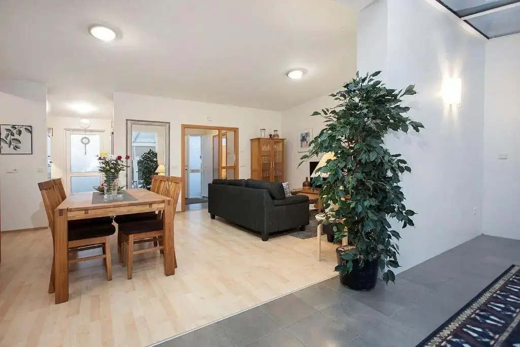 Cozy 3 bedroom house near the Blue lagoon