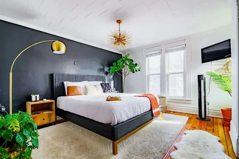 Short North Convention King Bed Parking Free