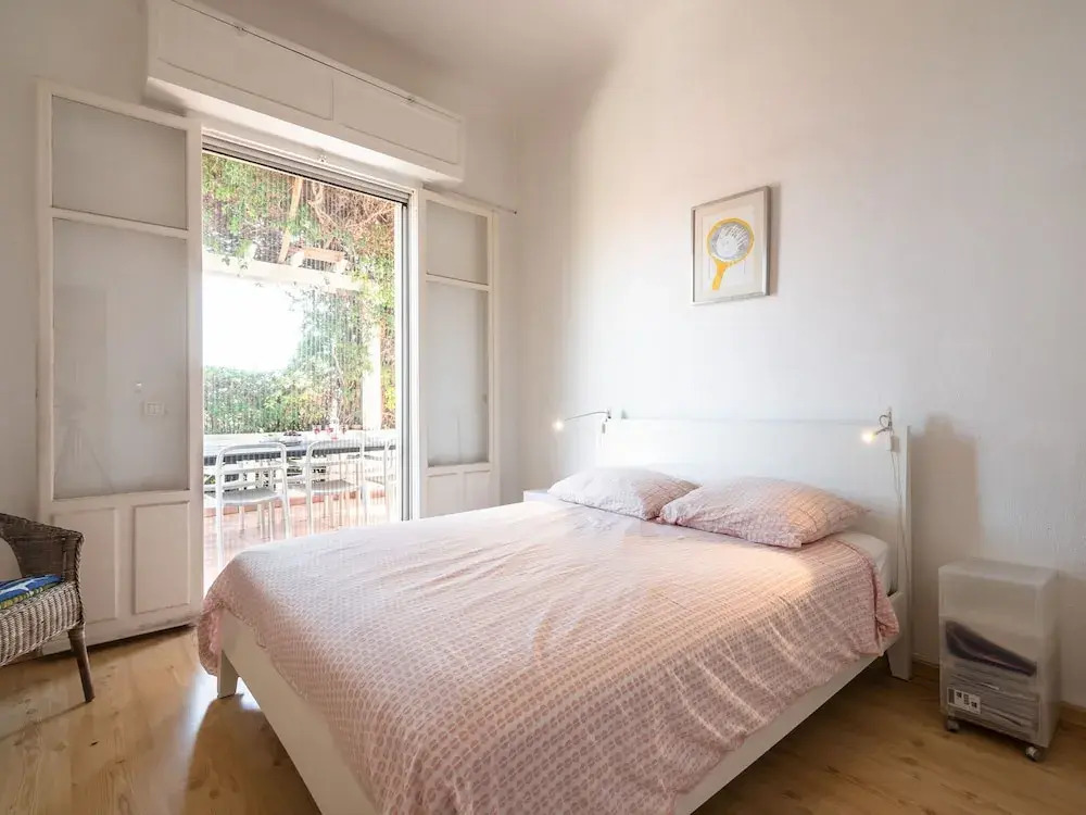 Elegant Seaside Villa in Èze