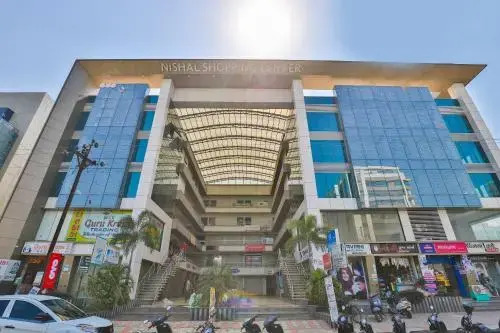 OYO 19649 Hotel Vishvam