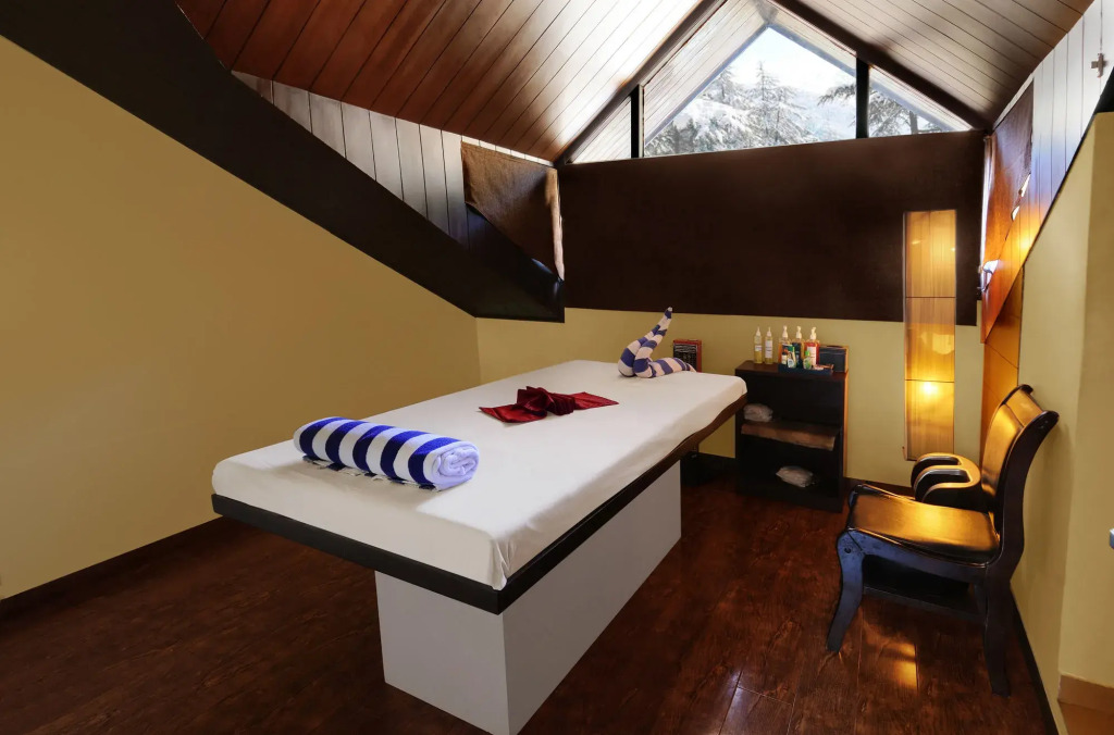Renest River Country Resort Manali