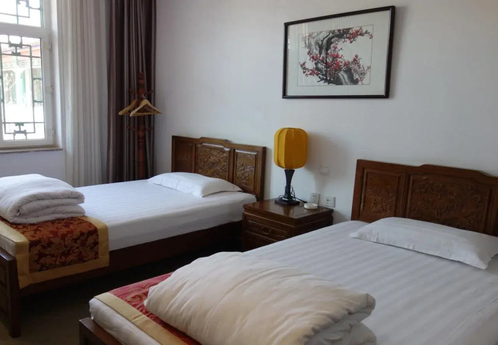 Renjoy Hotel Beijing Yonghe Temple Guijie Siheyuan
