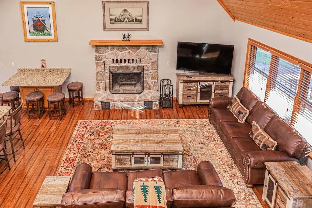 Dancing Bear Lodge