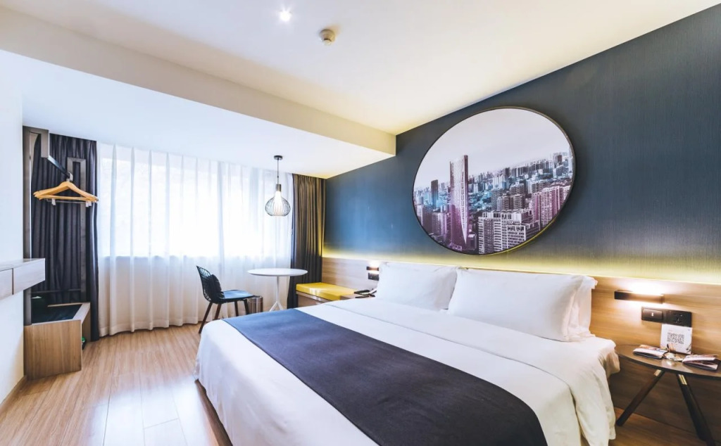 成都太古里春熙路地铁站亚朵X酒店 Atour X Hotel