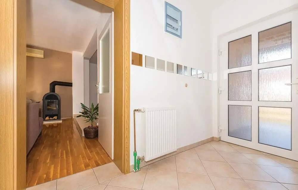 Amazing Home in Drnis With Wifi and 3 Bedrooms