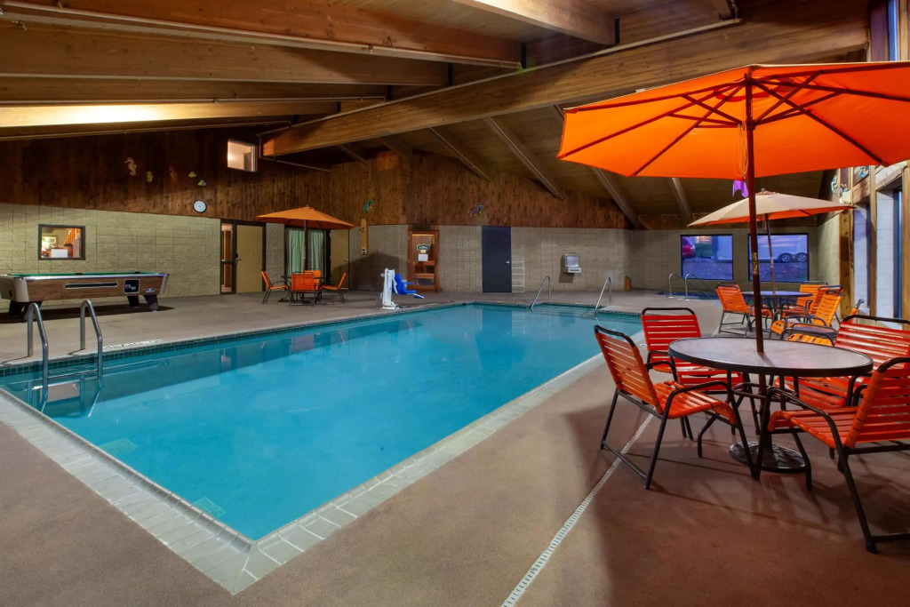 AmericInn by Wyndham Iron River