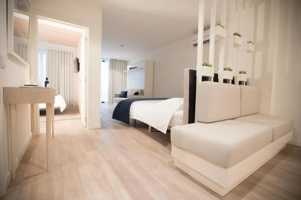 Almada Wine House - Tourism Apartments