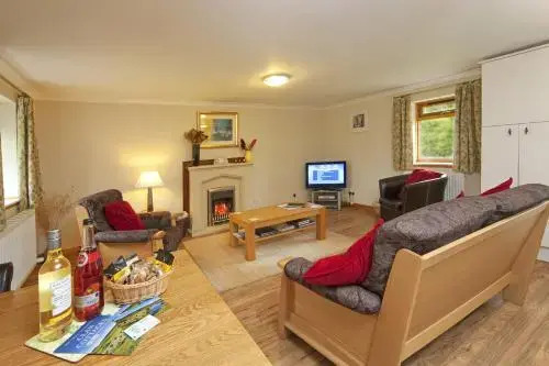 Clan Cottages Luxury Thatched Retreat near Oban